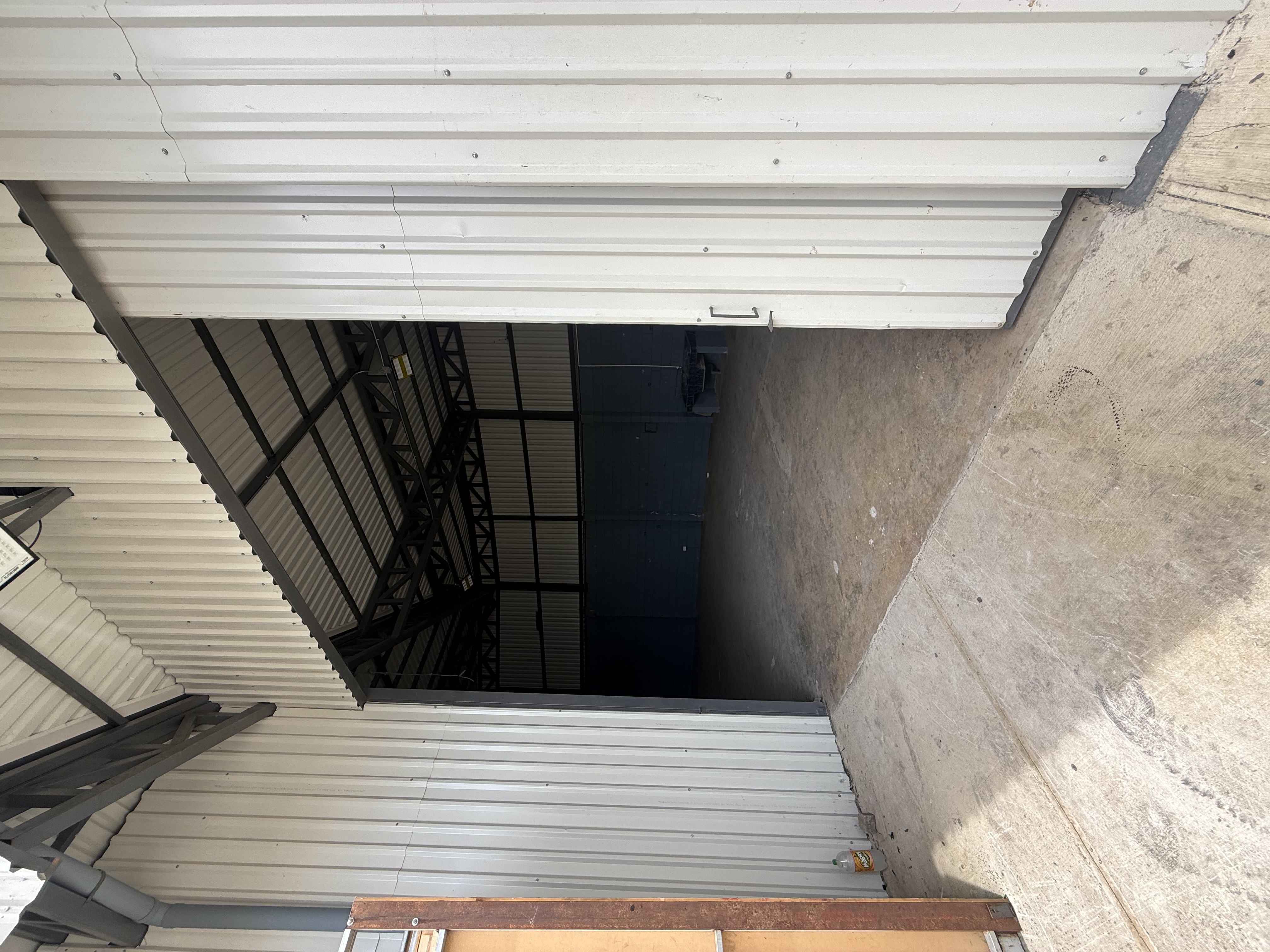 BODEGA N°7  EN RADIAL DE BELEN