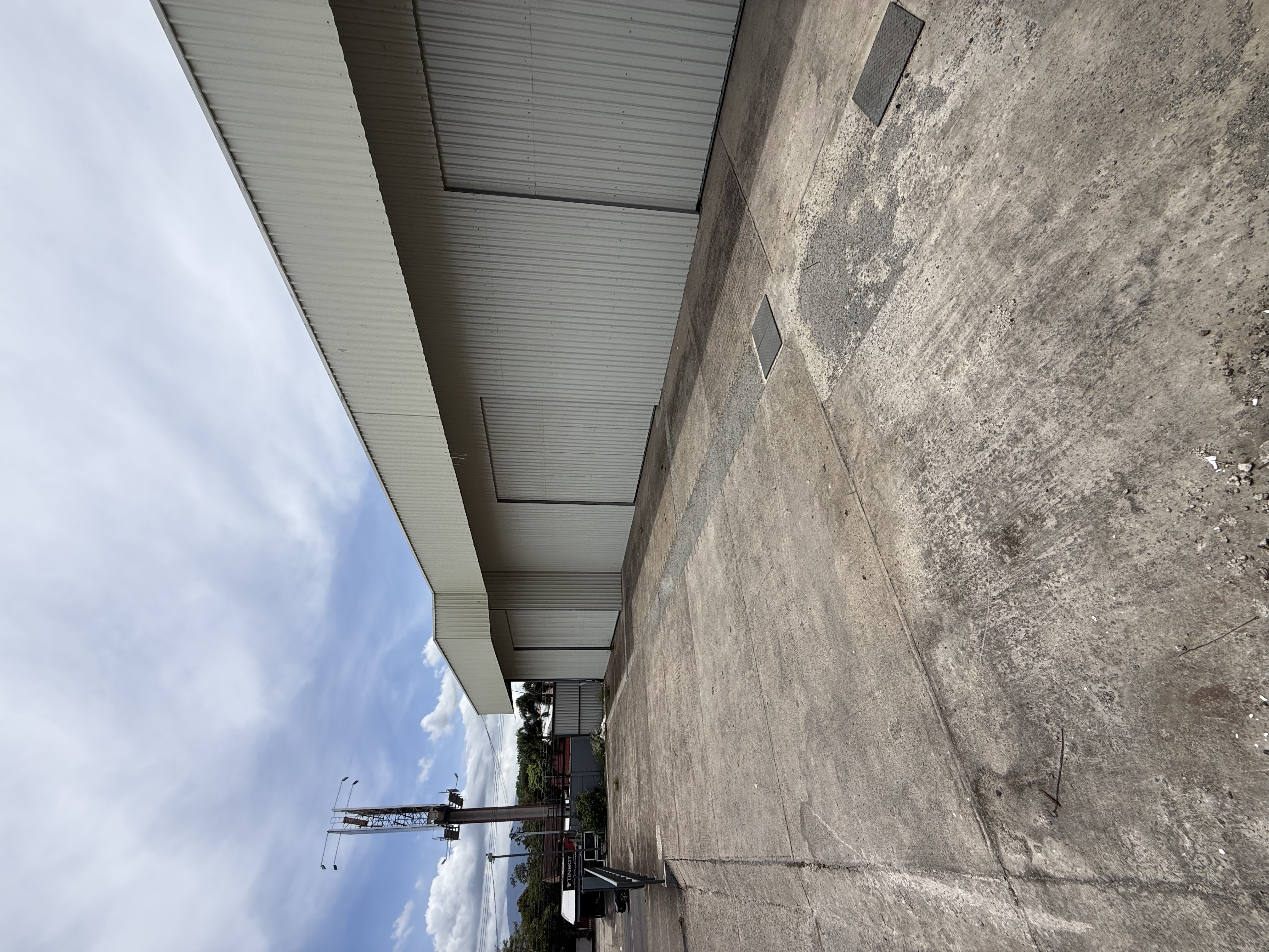 BODEGA N°7  EN RADIAL DE BELEN